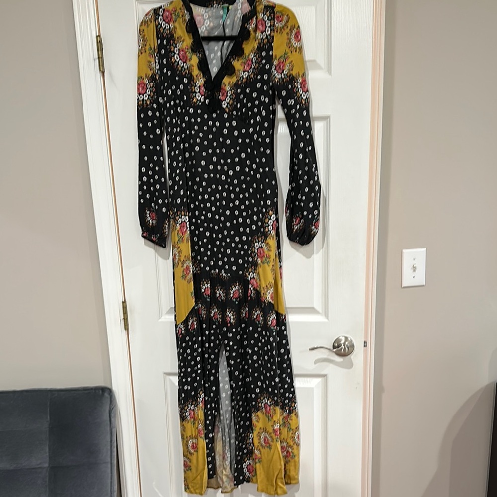 FARM Rio Black and Yellow Maxi Dress